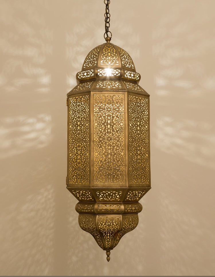 Amira pendant