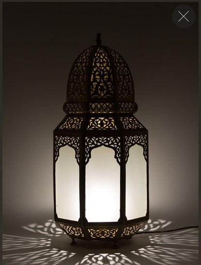 Bandstand lamp