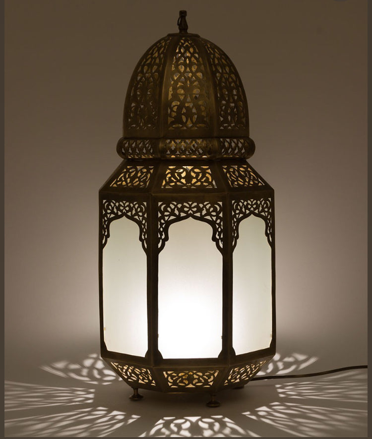 Bandstand lamp