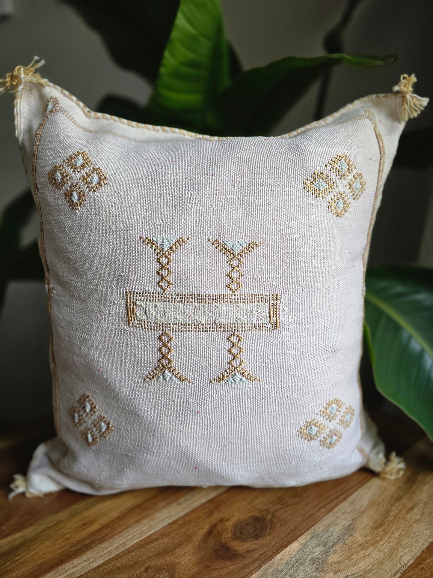 White Cactus silk pillow cover